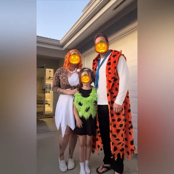 Pebbles Flintstone Costume - Picture 3 of 3